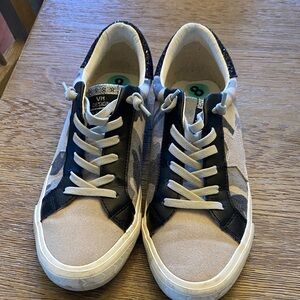 Vintage Havana Camouflage Sneakers with Black and White Accents